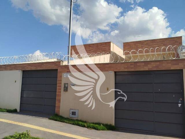 #122 - Casa para Venda em Senador Canedo - GO - 2