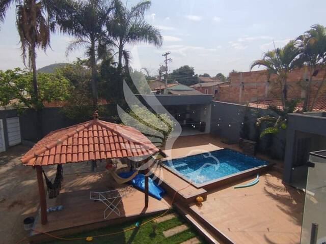 Sobrado para Venda em Senador Canedo - 4