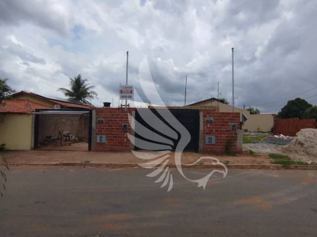 #153 - Casa para Venda em Goiânia - GO - 2