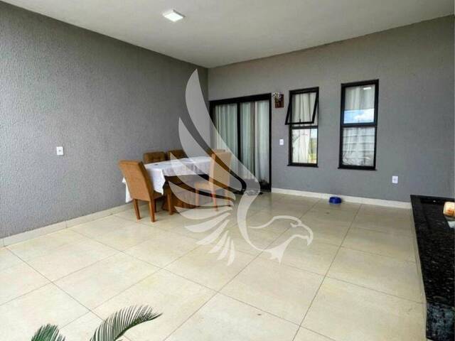 #175 - Casa para Venda em Senador Canedo - GO