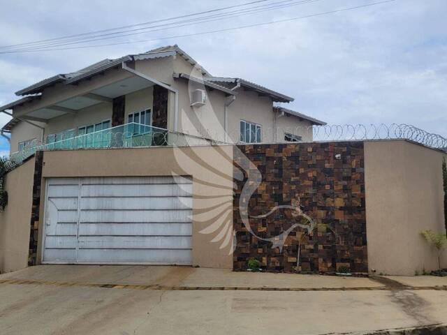 #183 - Sobrado para Venda em Goiânia - GO - 2