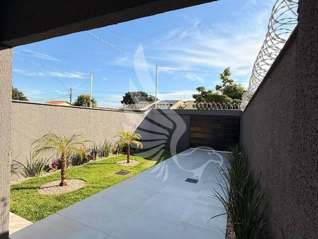 #186 - Casa para Venda em Senador Canedo - GO