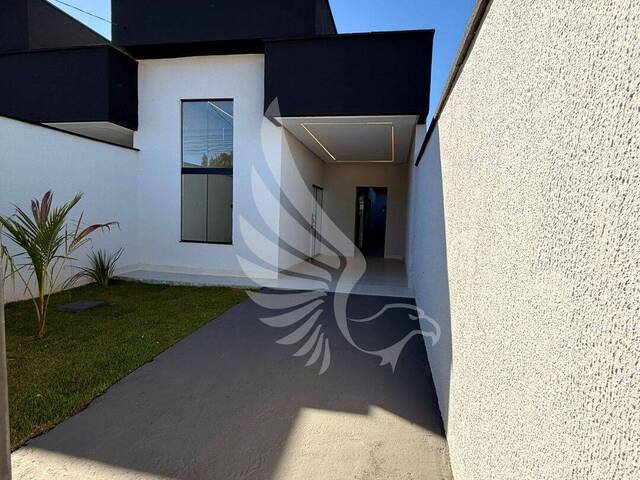 #205 - Casa para Venda em Senador Canedo - GO - 2