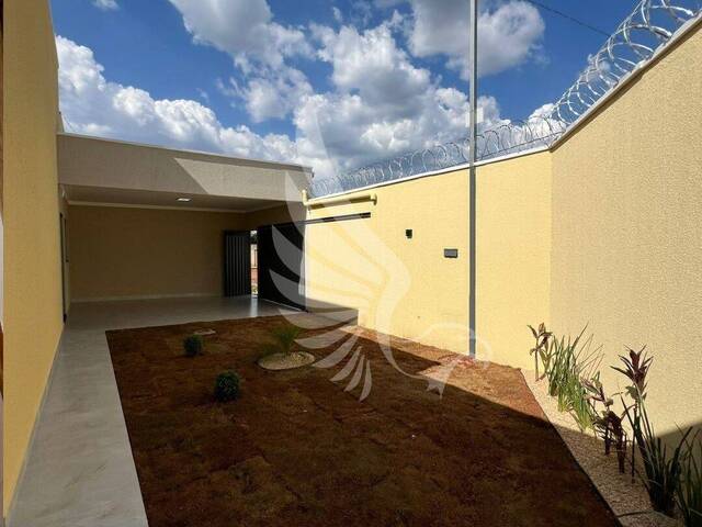 #206 - Casa para Venda em Senador Canedo - GO - 2