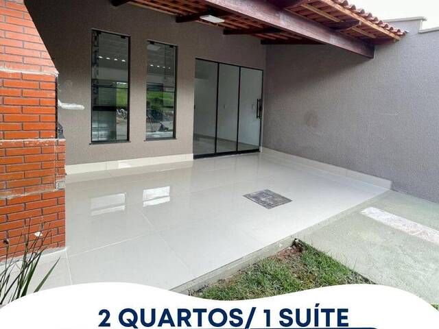 #217 - Casa para Venda em Senador Canedo - GO